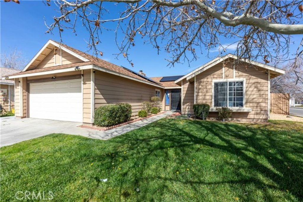 719 W Avenue H2, Lancaster, CA 93534