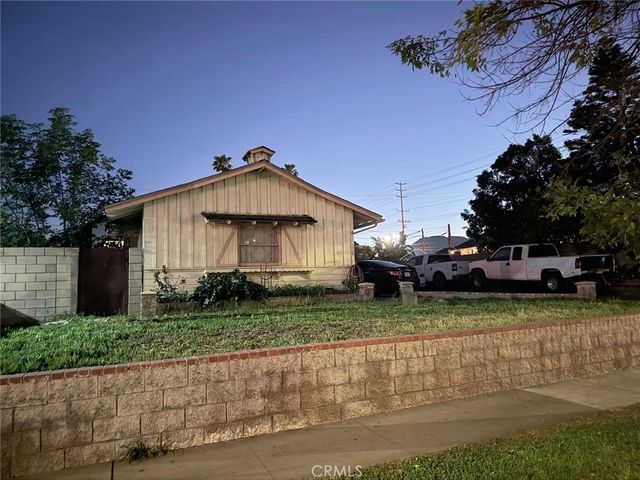 1068 W 10th, Corona, CA 92882