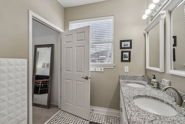 688 Cadillac Circle, Romeoville, IL 60446