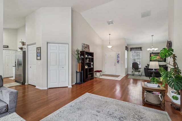 688 Cadillac Circle, Romeoville, IL 60446