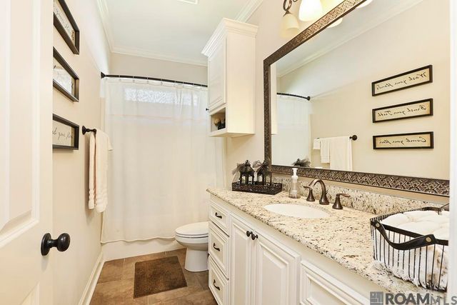 18380 Old Maplewood Dr, Prairieville, LA 70769