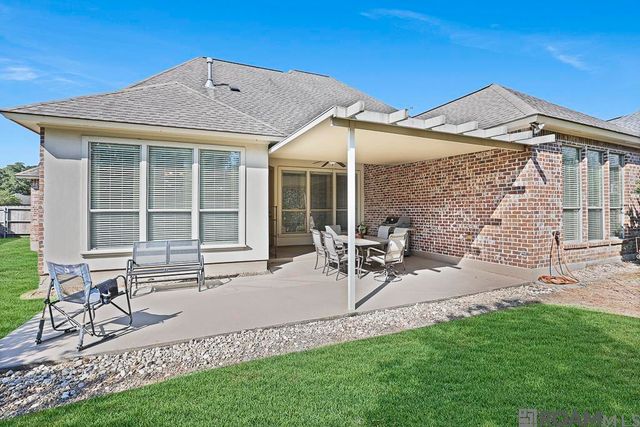 18380 Old Maplewood Dr, Prairieville, LA 70769