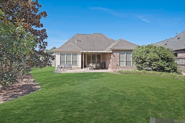 18380 Old Maplewood Dr, Prairieville, LA 70769