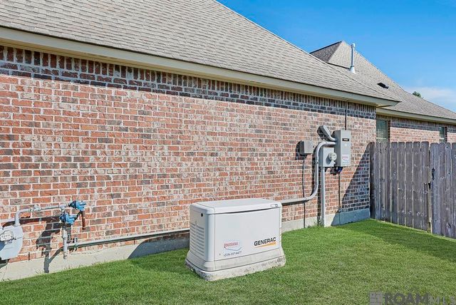 18380 Old Maplewood Dr, Prairieville, LA 70769