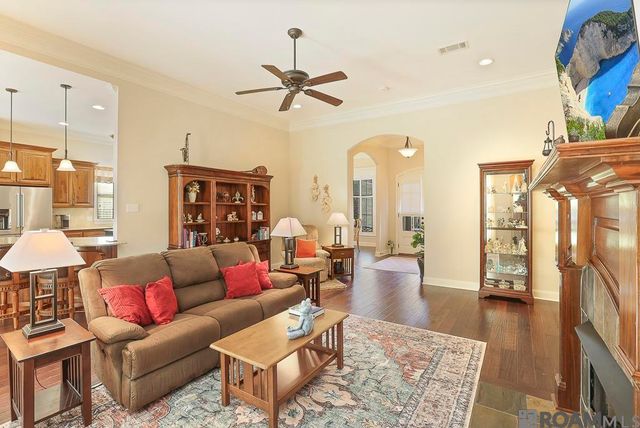 18380 Old Maplewood Dr, Prairieville, LA 70769