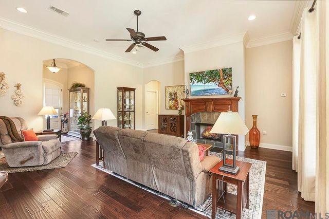 18380 Old Maplewood Dr, Prairieville, LA 70769