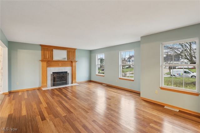 854 Longbrook Drive, Wadsworth, OH 44281