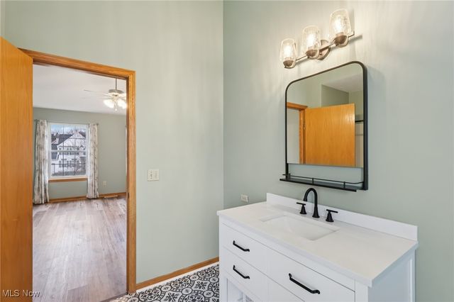 854 Longbrook Drive, Wadsworth, OH 44281