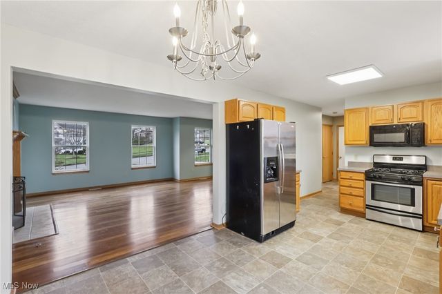 854 Longbrook Drive, Wadsworth, OH 44281