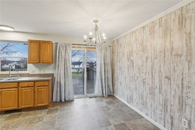 854 Longbrook Drive, Wadsworth, OH 44281