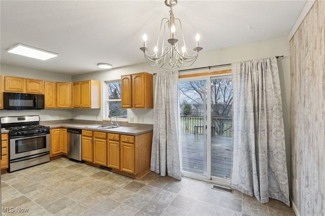 854 Longbrook Drive, Wadsworth, OH 44281