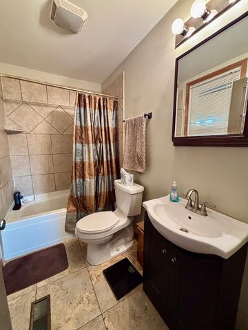 12916 Grange Hall Road, Capron, IL 61012