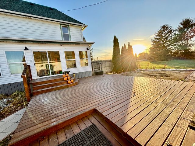 12916 Grange Hall Road, Capron, IL 61012