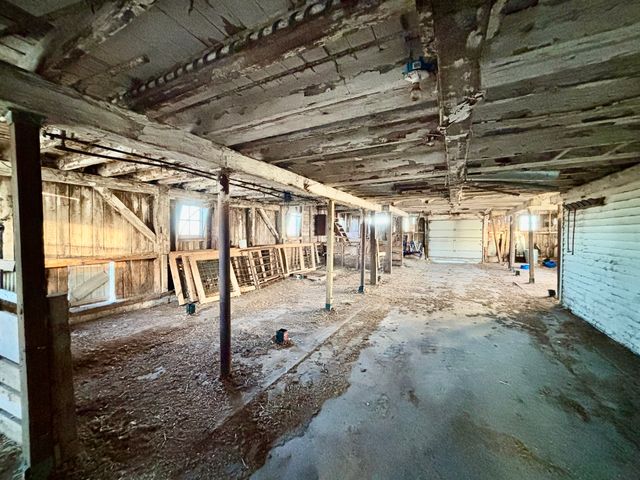 12916 Grange Hall Road, Capron, IL 61012