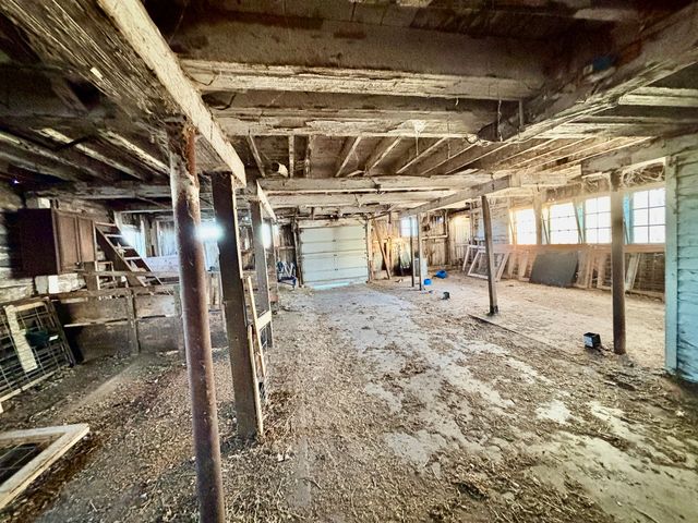 12916 Grange Hall Road, Capron, IL 61012