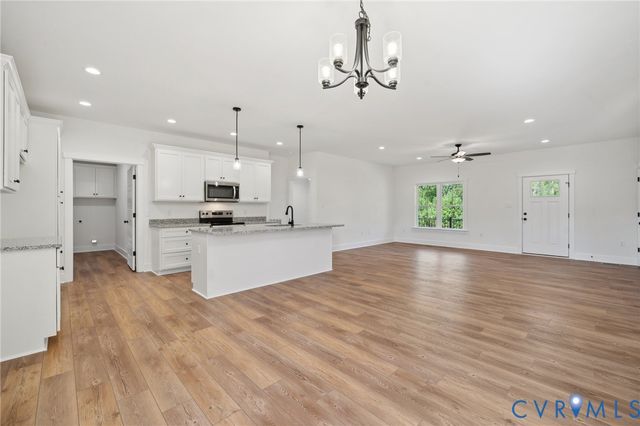43 Oak Hill Rd, Cumberland, VA 23040