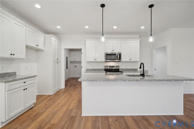 43 Oak Hill Rd, Cumberland, VA 23040