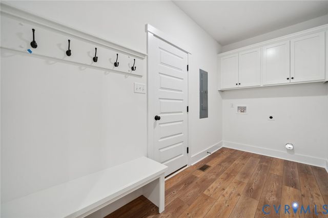 43 Oak Hill Rd, Cumberland, VA 23040