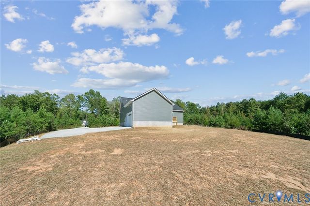 43 Oak Hill Rd, Cumberland, VA 23040