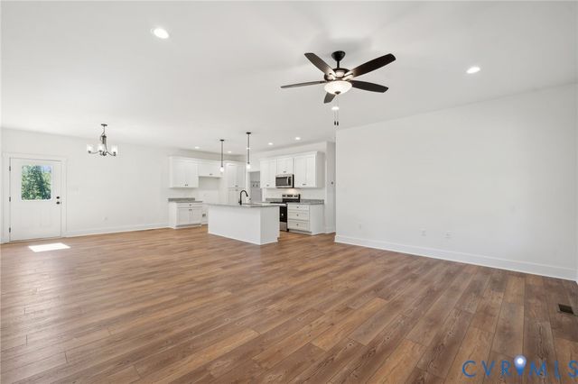 43 Oak Hill Rd, Cumberland, VA 23040