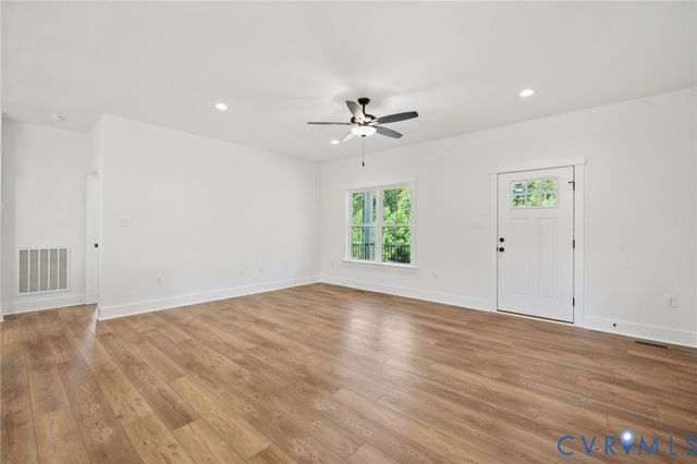 43 Oak Hill Rd, Cumberland, VA 23040
