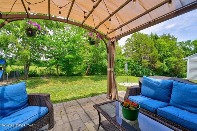 8437 Warbler Branch Way, Louisville, KY 40229
