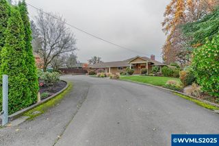 1090 E Ellendale Dr, Dallas, OR 97338