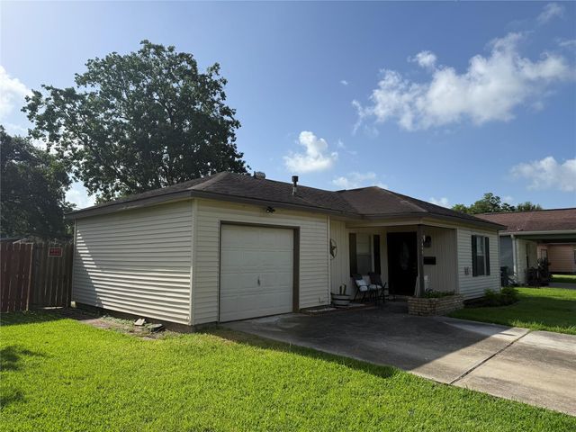 1803 Peachwood Drive, Pasadena, TX 77502