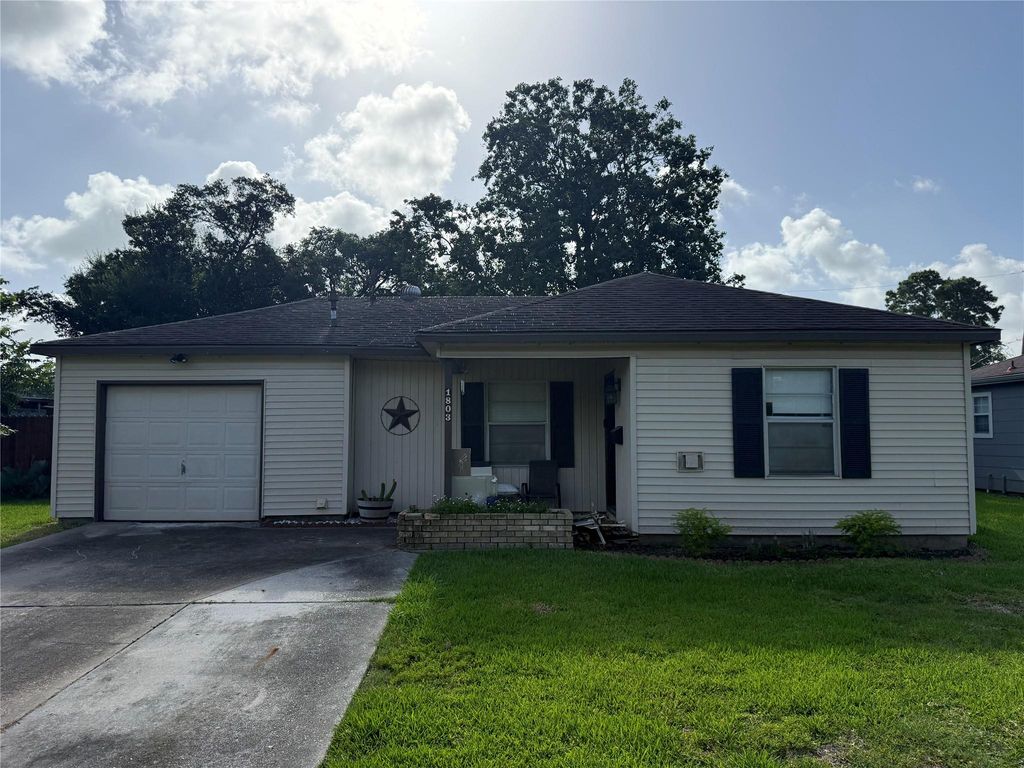 1803 Peachwood Drive, Pasadena, TX 77502