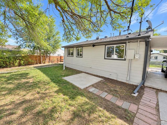 4055 S Hazel Court, Englewood, CO 80110