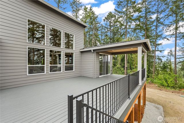 6708 6th Street E, Fife, WA 98424