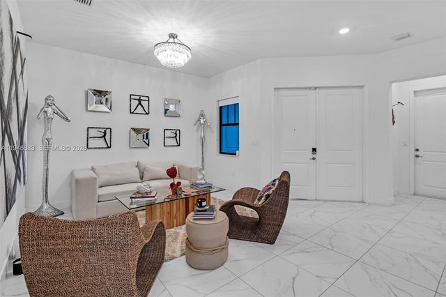 17565 SW 46th St, Miramar, FL 33029