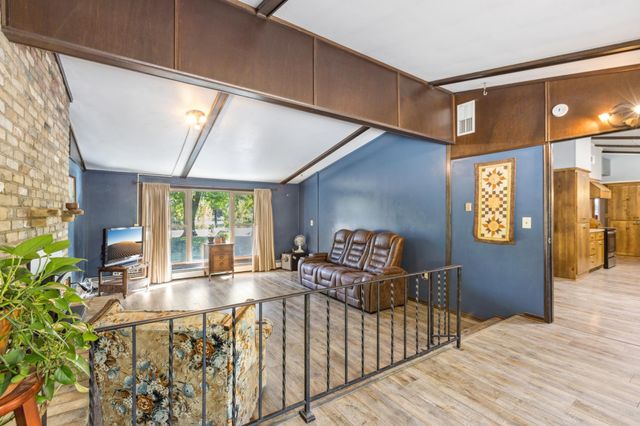 8722 47th Street SW, Howard Lake, MN 55349