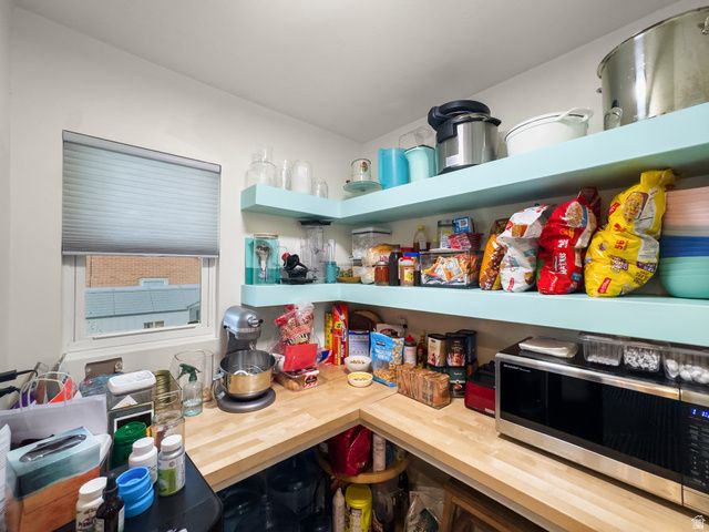 106 S 100 E, Farmington, UT 84025