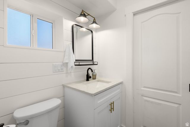 106 S 100 E, Farmington, UT 84025