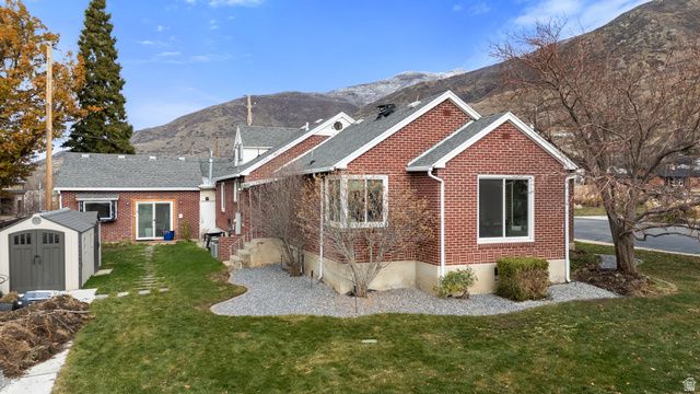 106 S 100 E, Farmington, UT 84025