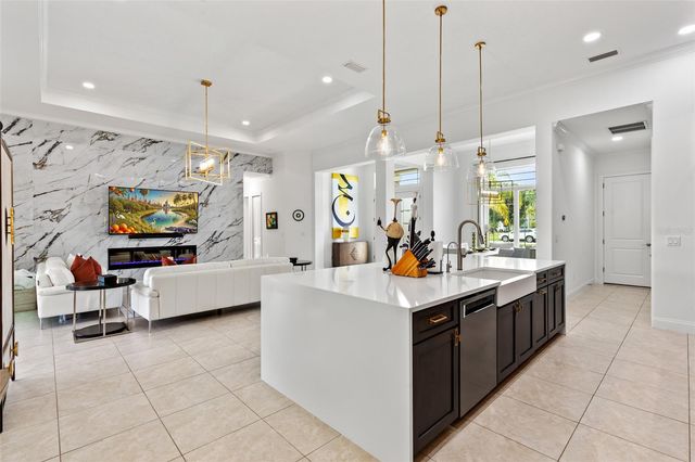 215 WILLOW OAK WAY, Palm Coast, FL 32137