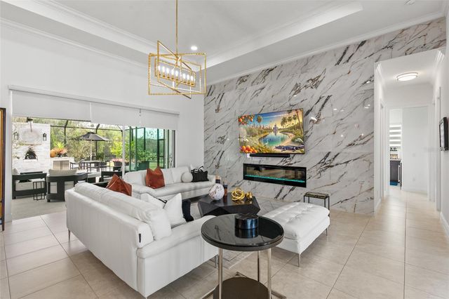 215 WILLOW OAK WAY, Palm Coast, FL 32137