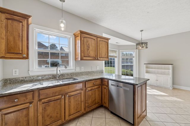 4075 Summit Dr, Greenbrier, TN 37073