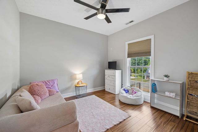 4075 Summit Dr, Greenbrier, TN 37073