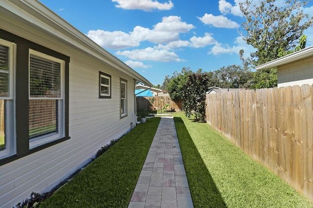 9310 N 18TH STREET, Tampa, FL 33612