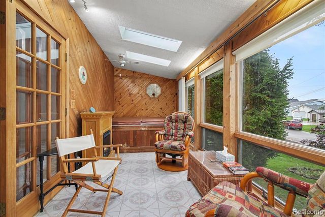 1564 Delmonte Street, Wolverine Lake, MI 48390