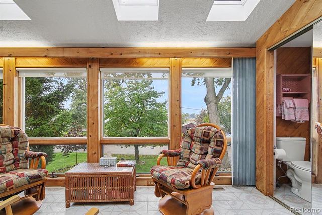 1564 Delmonte Street, Wolverine Lake, MI 48390
