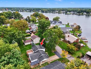 1564 Delmonte Street, Wolverine Lake, MI 48390