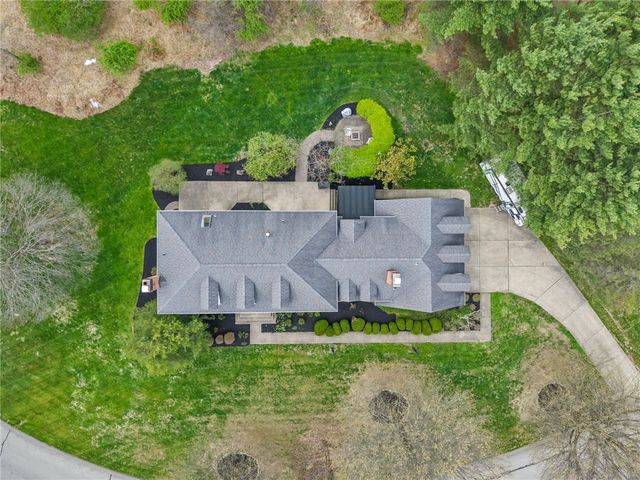 3116 Treeline Dr, Murrysville, PA 15668