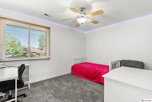 11828 S 52nd Street, Papillion, NE 68133