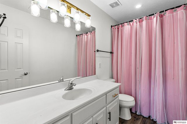 11828 S 52nd Street, Papillion, NE 68133