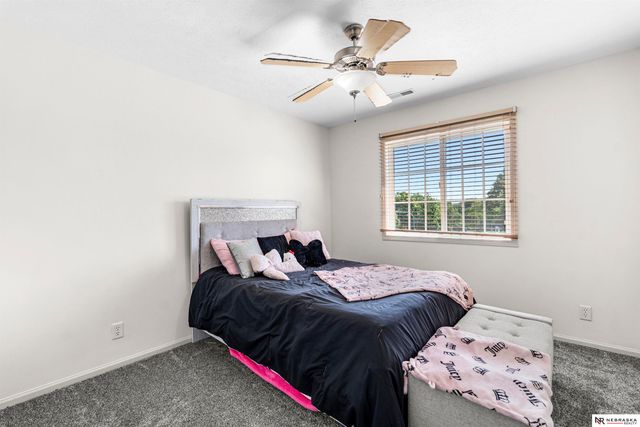 11828 S 52nd Street, Papillion, NE 68133