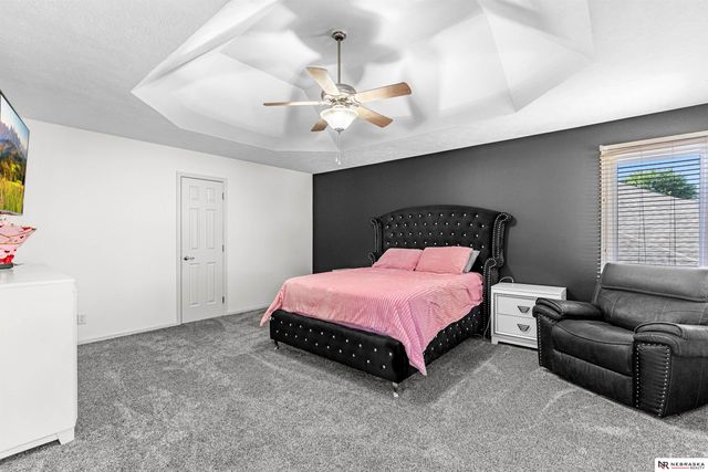 11828 S 52nd Street, Papillion, NE 68133