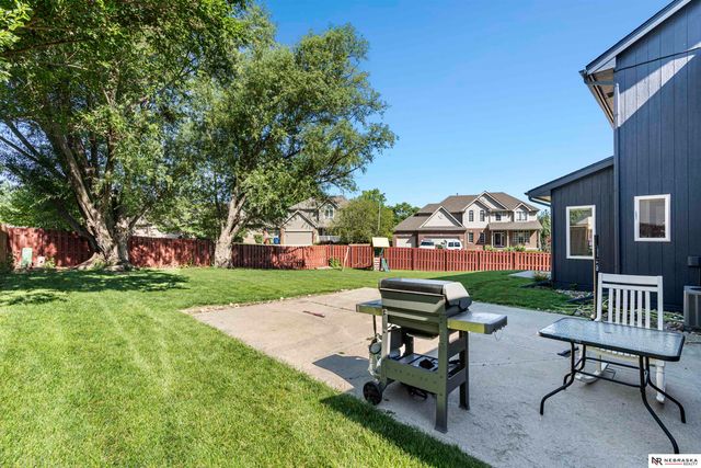 11828 S 52nd Street, Papillion, NE 68133